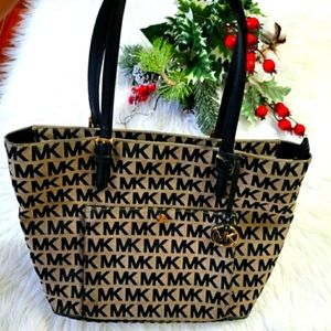 Michael kors Authentic bag. Like new